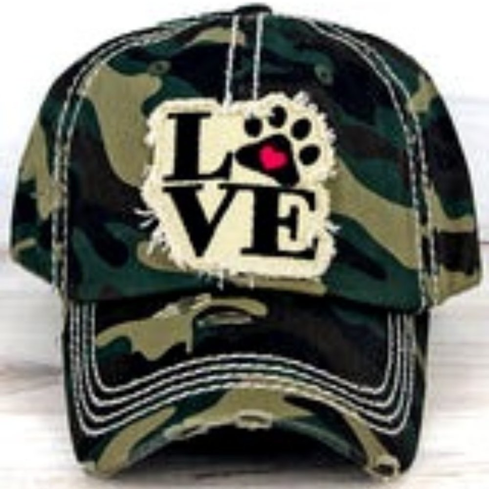 NWT Womans LOVE DOG PRINT Baseball Cap Camo